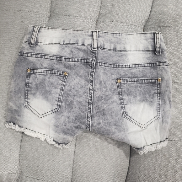 Grey jeans shorts - Picture 4 of 5
